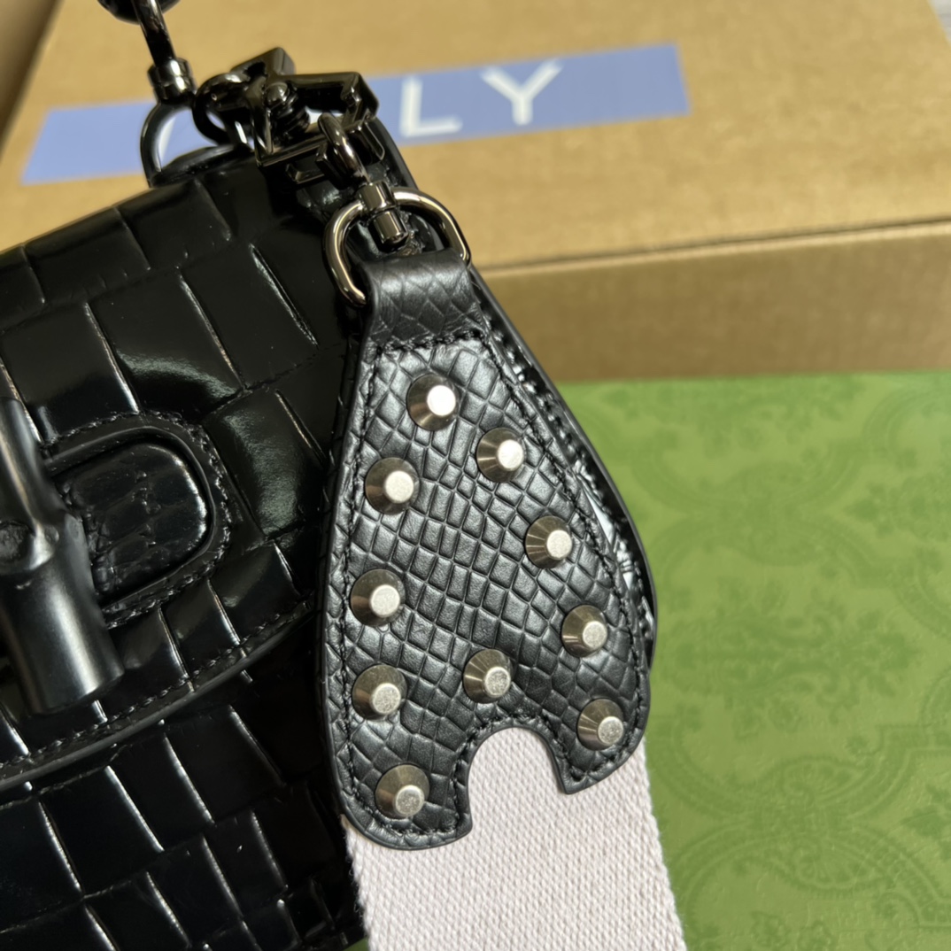 Gucci Satchel Bags